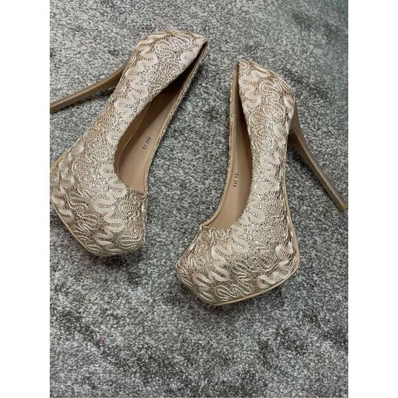 Women’s Lace Heels - Picture 10 of 17